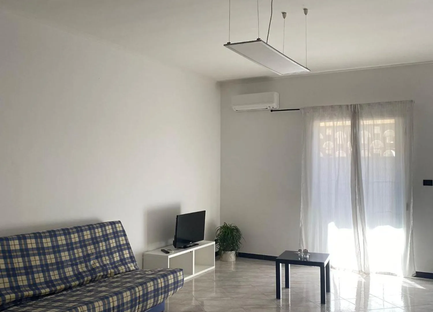 Karmy'S Home Bari 0*,  Italia